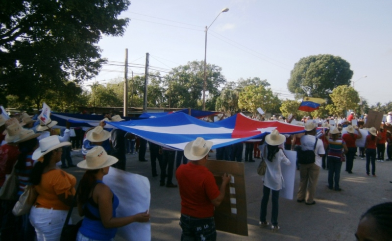 Desfile popular en Amancio por el Día Internacional de los trabajadores. Foto: Archivo de Radio Maboas.