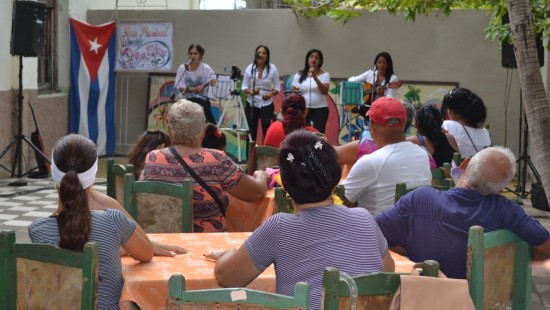 El público que aplaudió las interpretaciones cargadas de cubanía y un envidiable acople vocal. Fotos del Autor El público que aplaudió las interpretaciones cargadas de cubanía y un envidiable acople vocal. Fotos del Autor