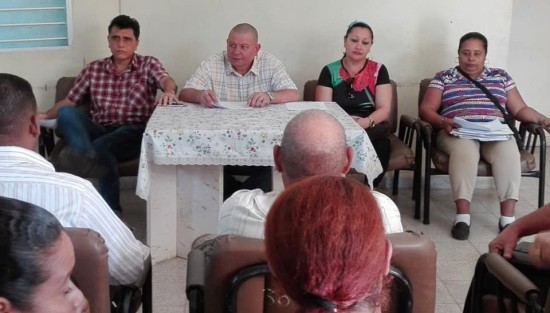 Principales autoridades tuneras llaman a guayabaleros a embellecer e higienizar la comunidad. Foto: Del Autor Principales autoridades tuneras llaman a guayabaleros a embellecer e higienizar la comunidad. Foto: Del Autor