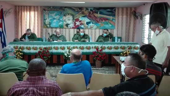 Ministro de las Fuerzas Armadas Revolucionarias, exige agilidad en el proyecto de desarrllo agrícola. Foto: Del Autor Ministro de las Fuerzas Armadas Revolucionarias, exige agilidad en el proyecto de desarrllo agrícola. Foto: Del Autor