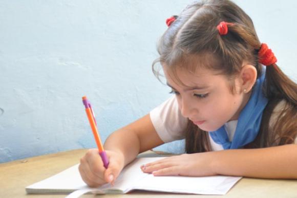 Avanza en Las Tunas Tercer Perfeccionamiento de la Educación Avanza en Las Tunas Tercer Perfeccionamiento de la Educación