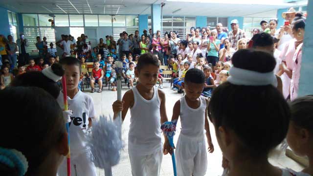 Los derechos de las niñas y los niños en Amancio. Los derechos de las niñas y los niños en Amancio.