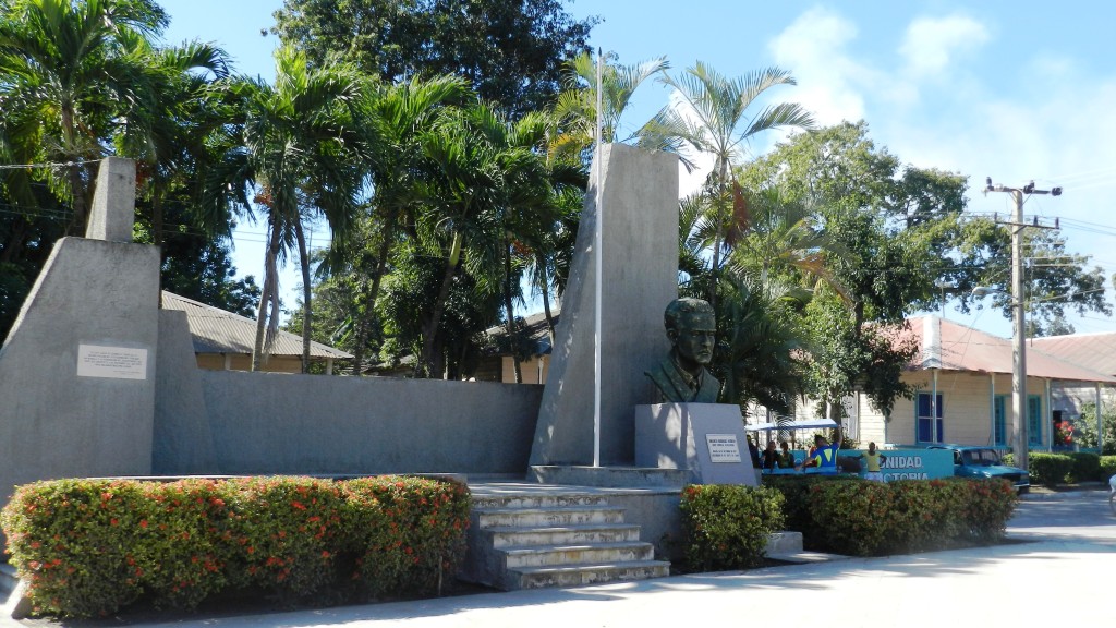 Monumento al líder azucarero Amancio Rodríguez Herrero Monumento al líder azucarero Amancio Rodríguez Herrero