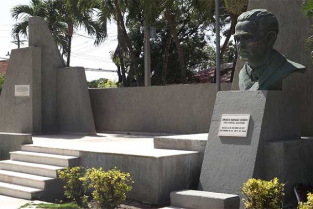 Monumento al líder sindical Amancio Rodríguez Herrero. Monumento al líder sindical Amancio Rodríguez Herrero.