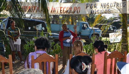 Miladis Frómeta Varona reconoció el funcionamiento del Grupo de Trabajo Comunitario. Fotos: Del Autor Miladis Frómeta Varona reconoció el funcionamiento del Grupo de Trabajo Comunitario. Fotos: Del Autor