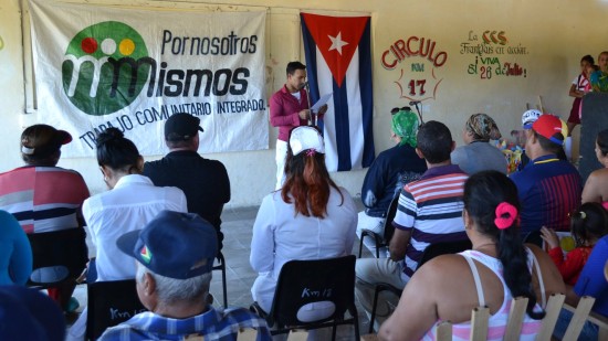 Participar en el referendo popular propósito de amancieros residentes en el Kilómetro 17. Foto: Del Autor Participar en el referendo popular propósito de amancieros residentes en el Kilómetro 17. Foto: Del Autor