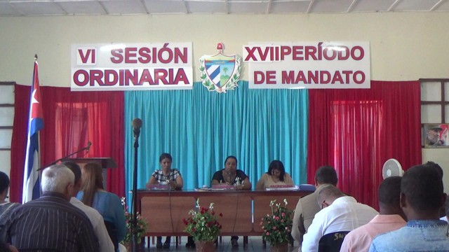Sesiona Asamble Municipal del Poder Popular en Amancio. Foto: Edilberto Revolta Falls.