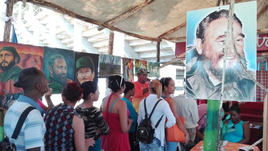 Las obras expuestas dejan escapar sentimientos como el amor, la nostalgia y el patriotismo Las obras expuestas dejan escapar sentimientos como el amor, la nostalgia y el patriotismo