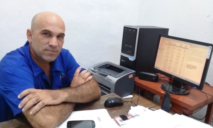 Emilio Candelario Prince, director de la Oficina de Información y Estadísticas. Foto: Niria Isabel Cardoso Estrada