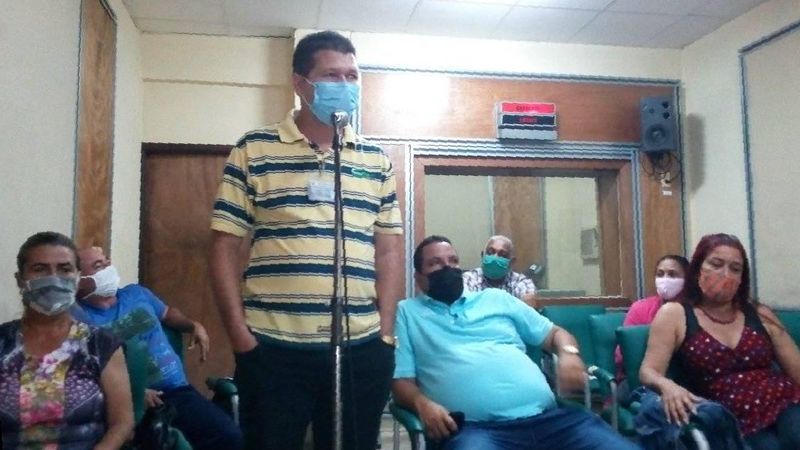 Micrófono abierto. Foto: Nelsy Rubén Larroche