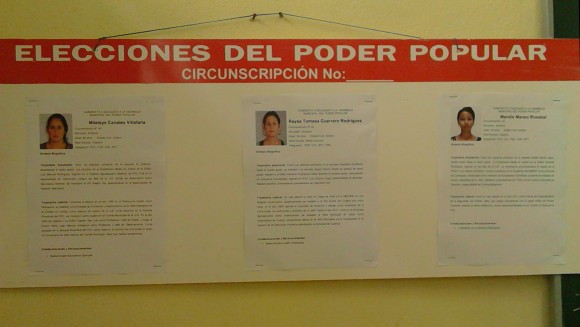 Exponen síntesis biográfica de candidatos a delegados a la Asamblea Municipal del POder POpular en Amancio. Foto: Rafael Aparicio Coello. Exponen síntesis biográfica de candidatos a delegados a la Asamblea Municipal del POder POpular en Amancio. Foto: Rafael Aparicio Coello.